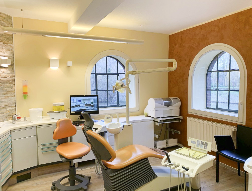 Praxis und Räumlichkeiten von Dental-Ästhetik Center Dr. med. dent. Uwe Lucas in Schüttorf